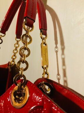 Lg Ferragamo Shoulder Bag